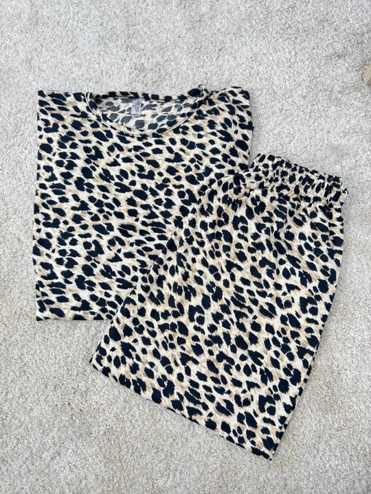 ç0030-milan kumaş kısa kollu  pijama takımı-leopar
