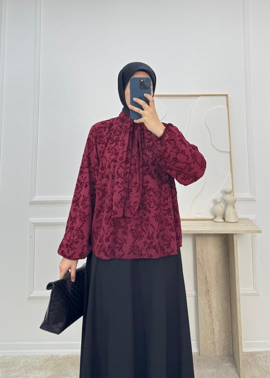 9736 - önü baglamalı flok baskı bluz-bordo