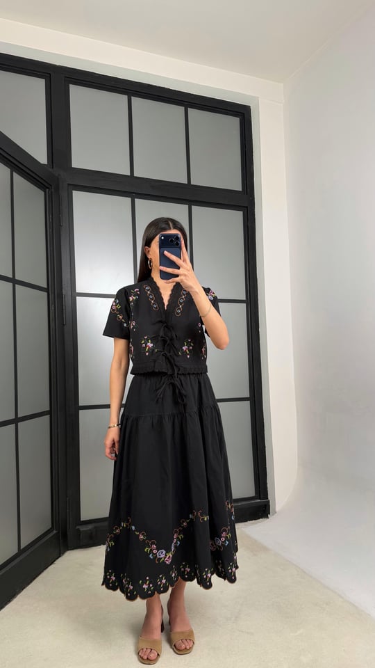 Siyah Nakışlı Bluz Beli Lastikli Etek Yıkamalı Keten Takım GAUS-01365
