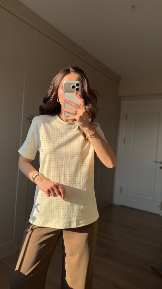 AÇIK SARI 4972 TAŞLI TİŞÖRT 