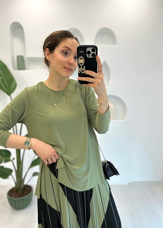AÇIK YEŞİL ÜÇGEN DESEN ETEKLİ TAKIM
