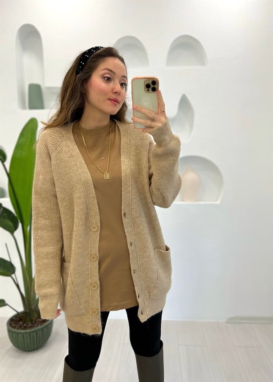 BEJ V YAKA CEPLİ HIRKA