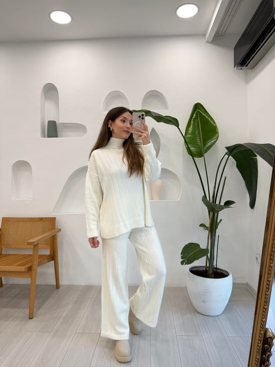 BEYAZ 4426 FİTİLLİ TRİKO TAKIM