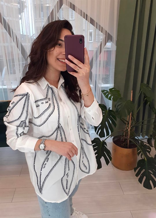 BEYAZ OVERSİZE GÖMLEK