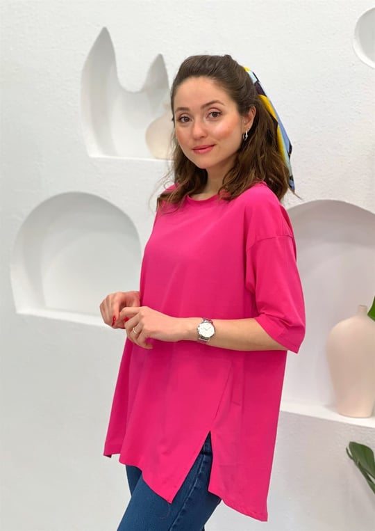 FUŞYA YIRTMAÇLI TSHİRT
