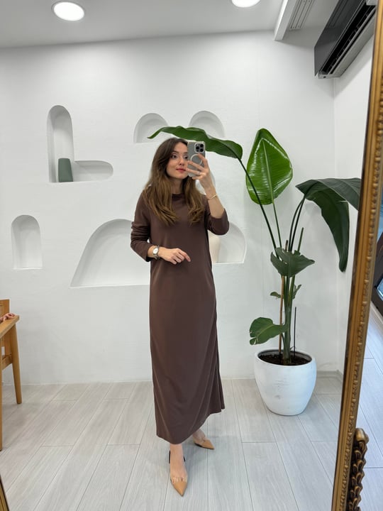 KAHVE 5718 YANLARI FERMUARLI ELBİSE 