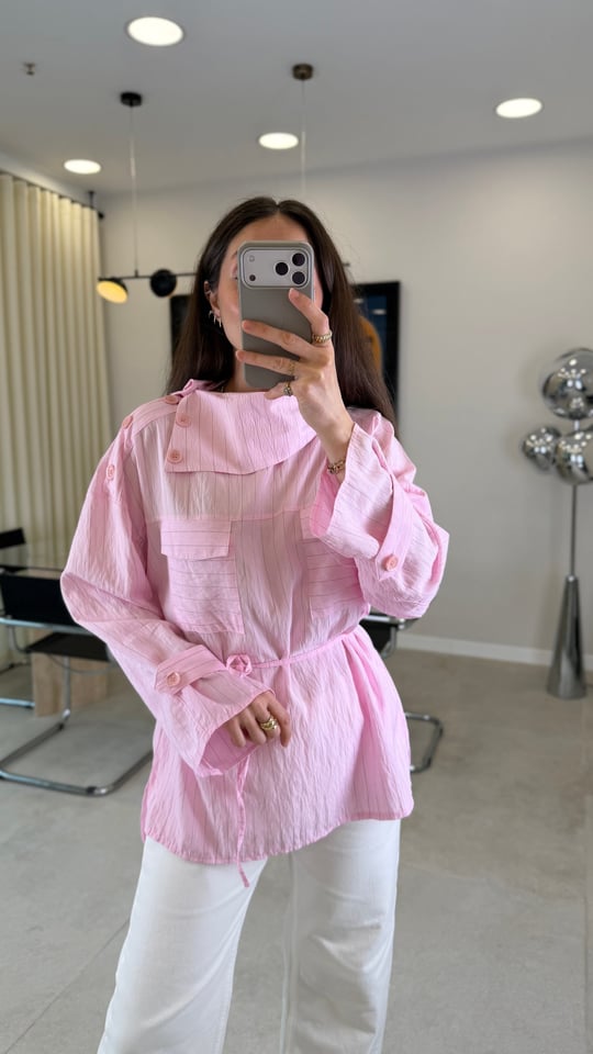 PEMBE 3371 YAKA DÜĞME DETAY GÖMLEK