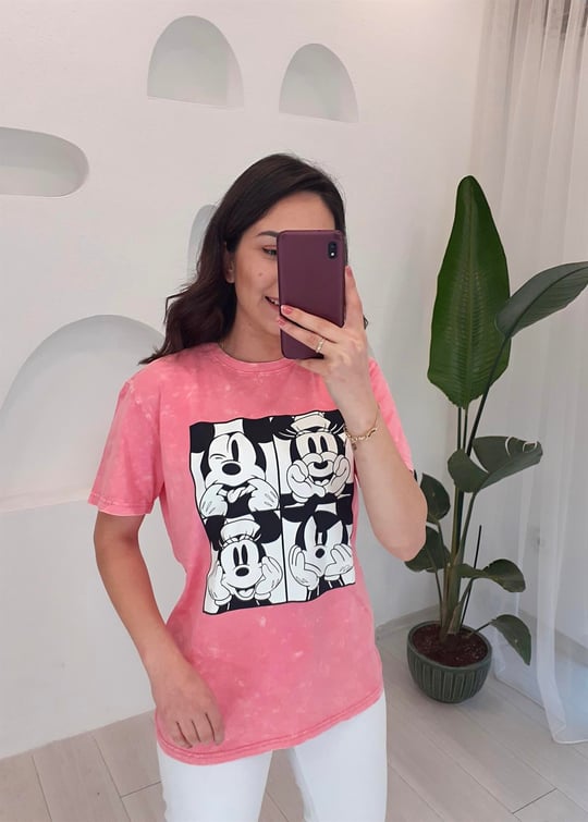 PEMBE BASKILI TSHİRT
