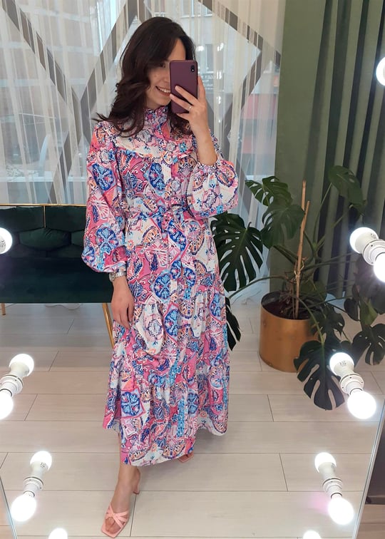 PEMBE ÖNDEN YARIM DÜĞME ELBİSE