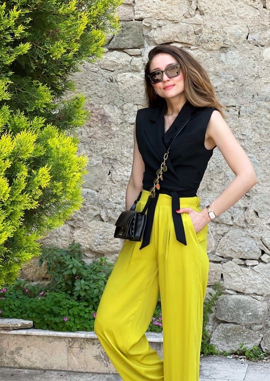 SİYAH CROP YELEK 