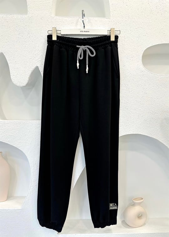 SİYAH ETİKET DETAY JOGGER EŞOFMAN