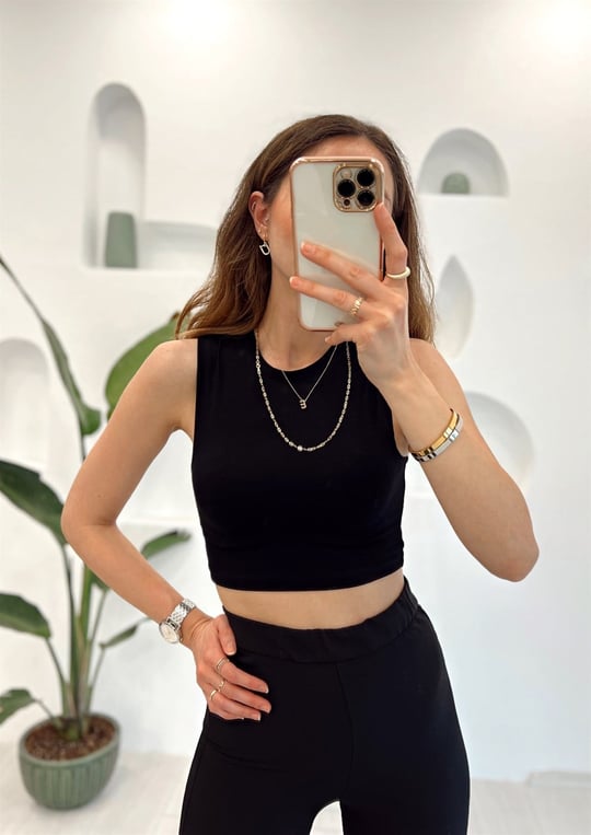 SİYAH KOLSUZ CROP