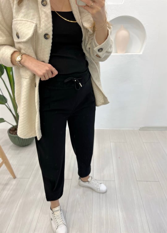 SİYAH PİLELİ LASTİKLİ PANTOLON