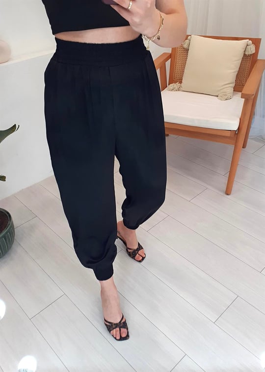 SİYAH SATEN ŞALVAR PANTOLON