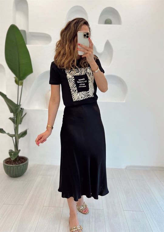 SİYAH VEREV SATEN ETEK