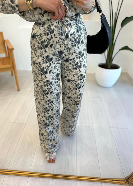BEJ 16036 DESENLİ SATEN PANTOLON