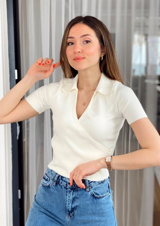 BEJ KRUVAZE TRİKO BLUZ