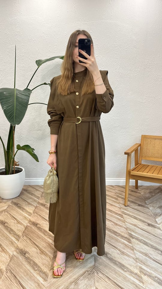 KAHVE 2962 DÜĞME DETAY ELBİSE 