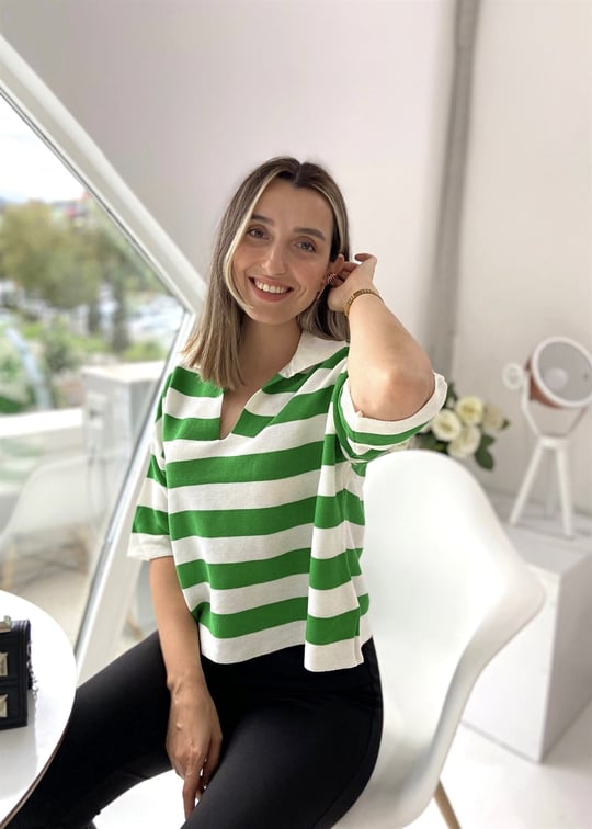 KREM-YEŞİL POLO YAKA KAZAK 