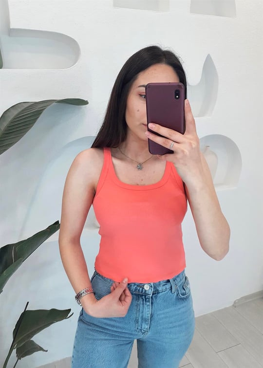 PEMBE 20211 CROP TOP 