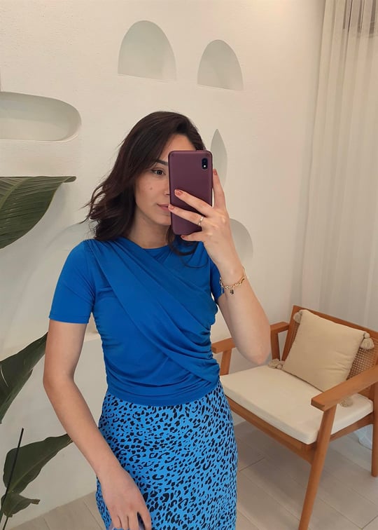 SAKS BÜZGÜLÜ BLUZ 