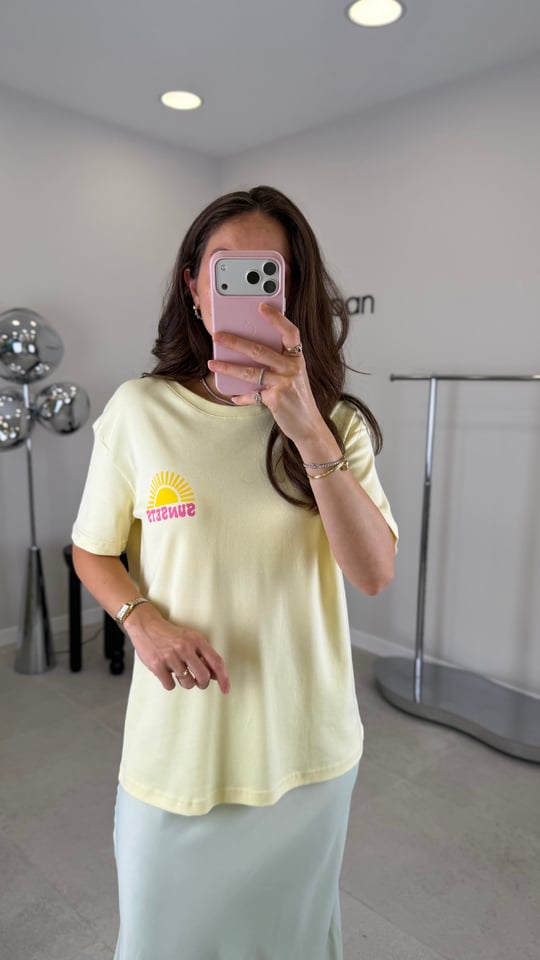 SARI 8340 GÜNEŞ DESEN TİŞÖRT 