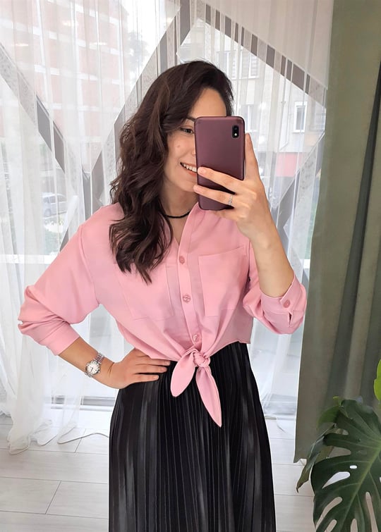 ŞEKER PEMBE ÖNDEN BAĞLAMALI GÖMLEK