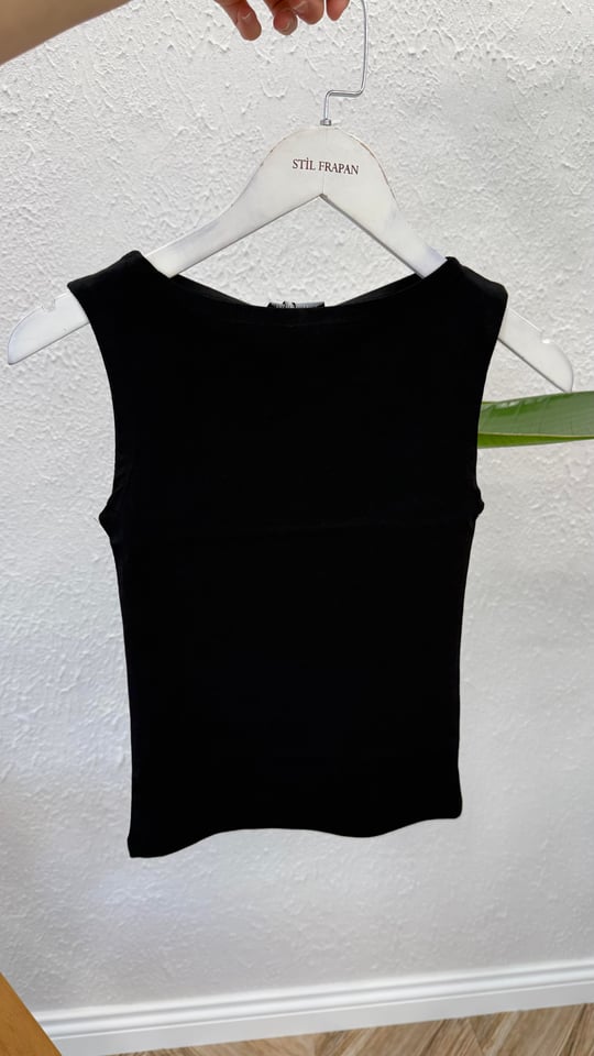 SİYAH 20868 KAYIK YAKA KOLSUZ CROP