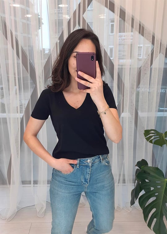 SİYAH 3470 V YAKA TSHIRT