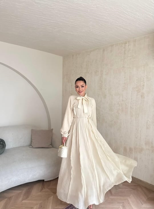 HR-0789H&R ButikTB - Wola Çizgi Detaylı Elbise Ekru