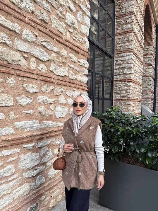 YELEK-302H&R ButikLiam Taşlı Yelek Kahve