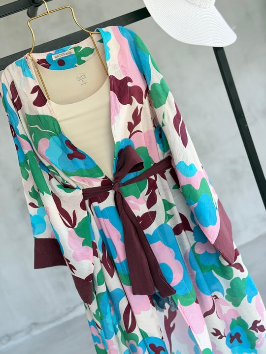 Akdeniz Çiçek Desenli Kuşaklı Kimono (Mürdüm)