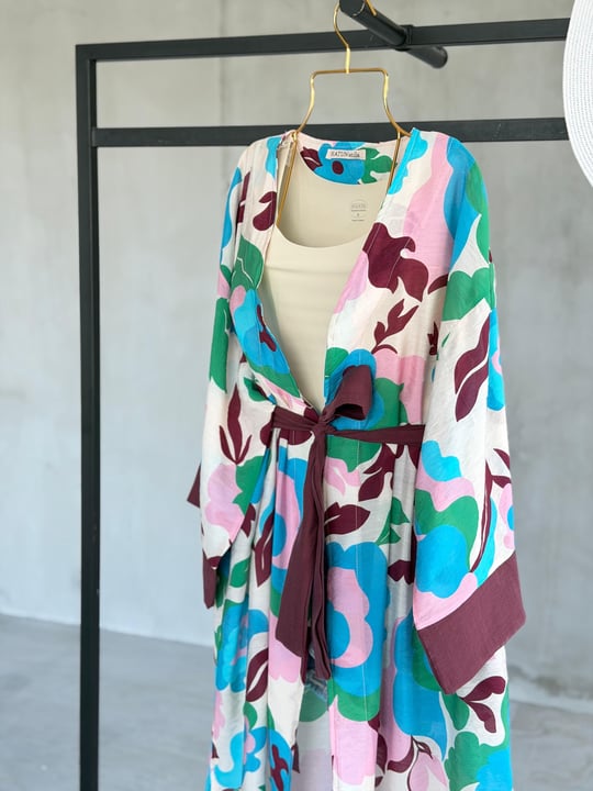 Akdeniz Çiçek Desenli Kuşaklı Kimono (Mürdüm)