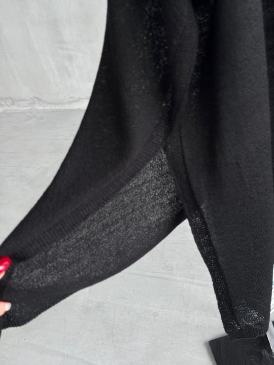 Basic Oversize Merserize Yan Yırtmaç Triko (Siyah)