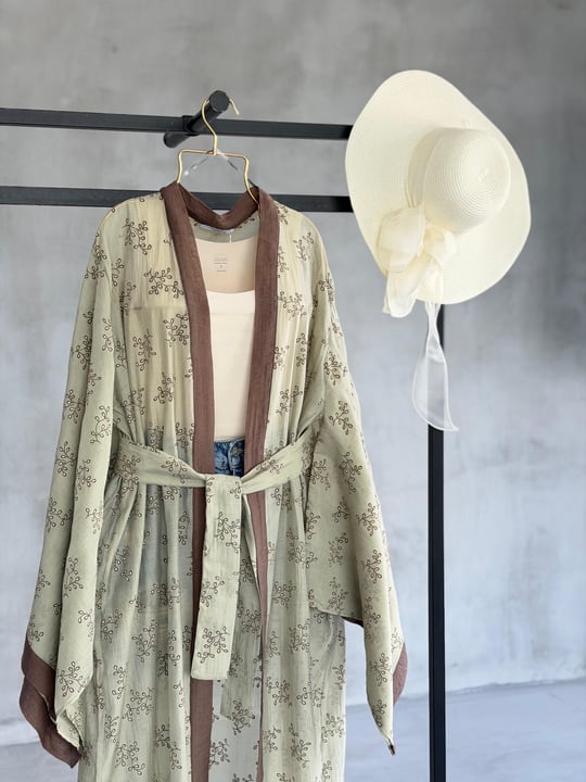Bohem Nakış Desenli Kuşaklı Kimono (Adaçayı Yeşili)