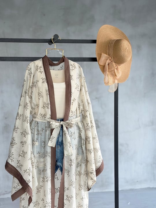 Bohem Nakış Desenli Kuşaklı Kimono (Taş)