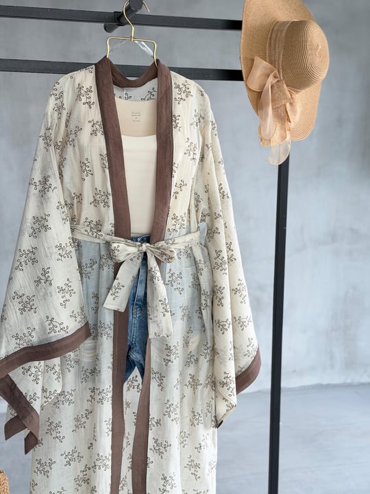 Bohem Nakış Desenli Kuşaklı Kimono (Taş)