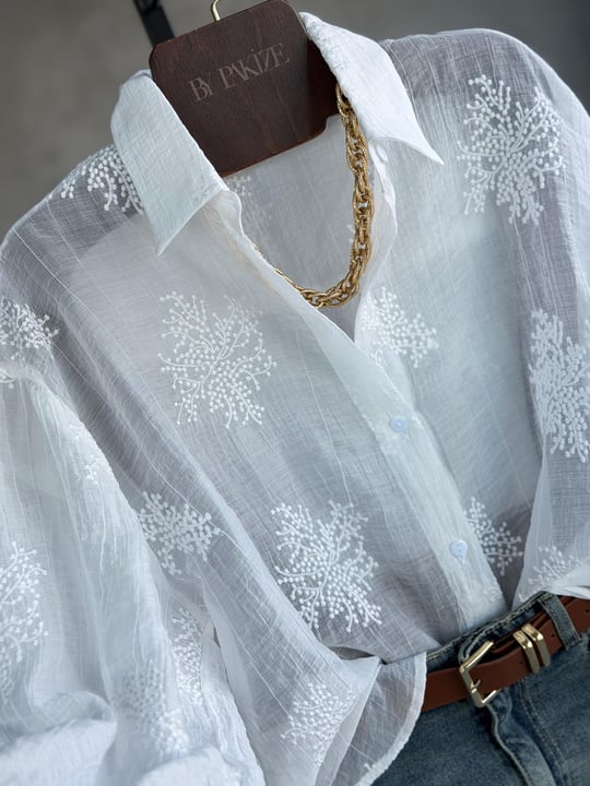 Kar Tanesi Nakışlı Gömlek (Beyaz)