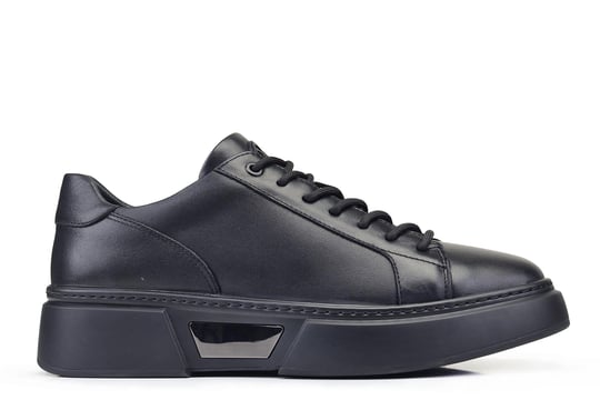 Siyah Bağcıklı Sneaker