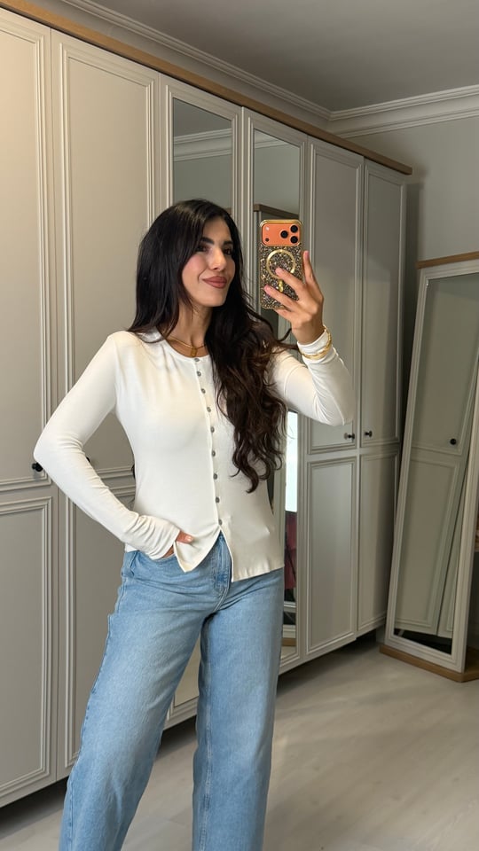 Mily Ekru Düğmeli Yumoş Hırka