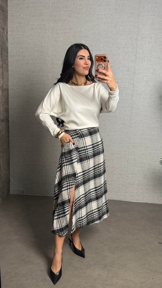 Raisa Siyah Taşlı Ekose Etek