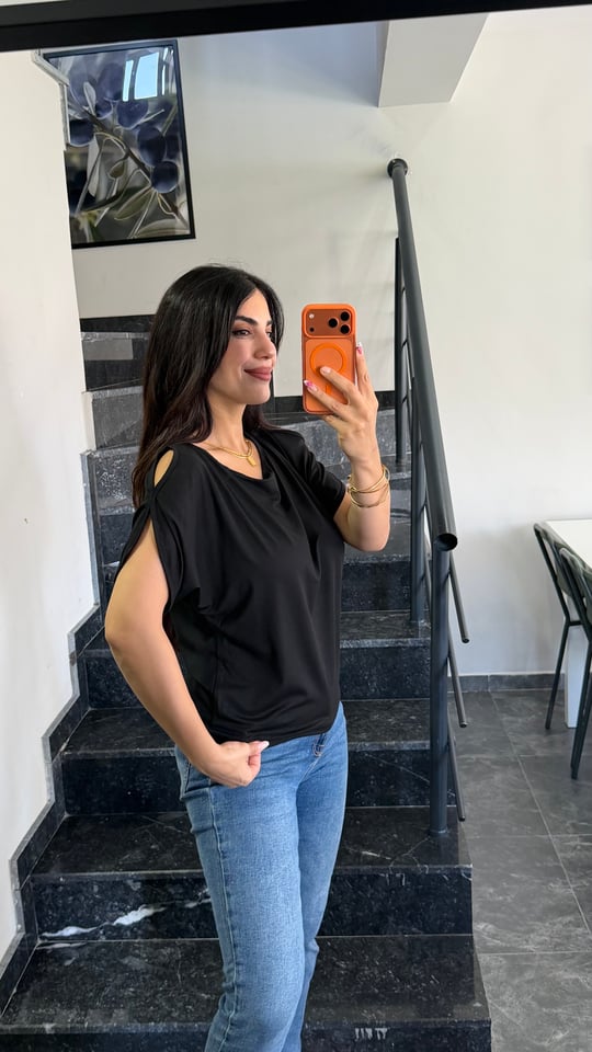 Rias Siyah Omuz Dekolteli Basic Bluz