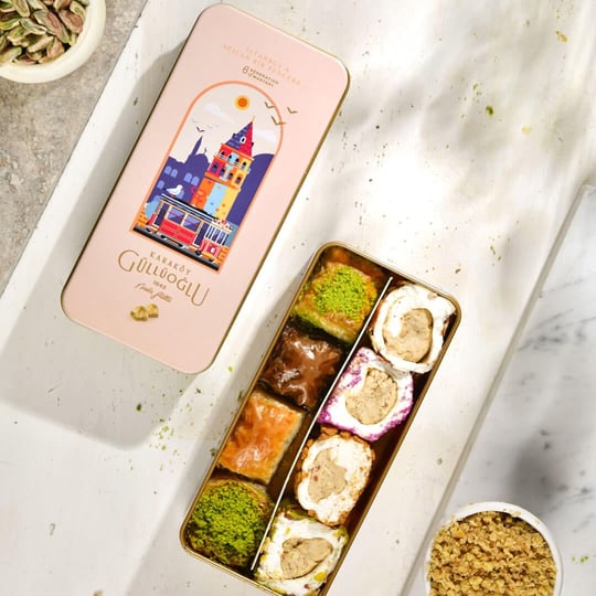 İstanbul'dan Bir Hatıra - Baklava ve Lokum