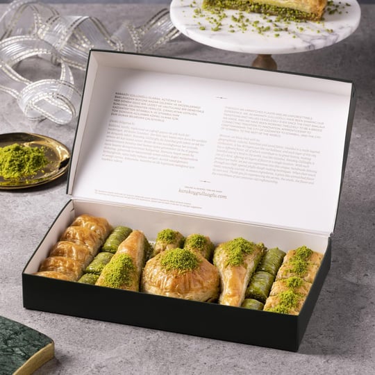 Premium Pistachio Baklava Box 1 KG
