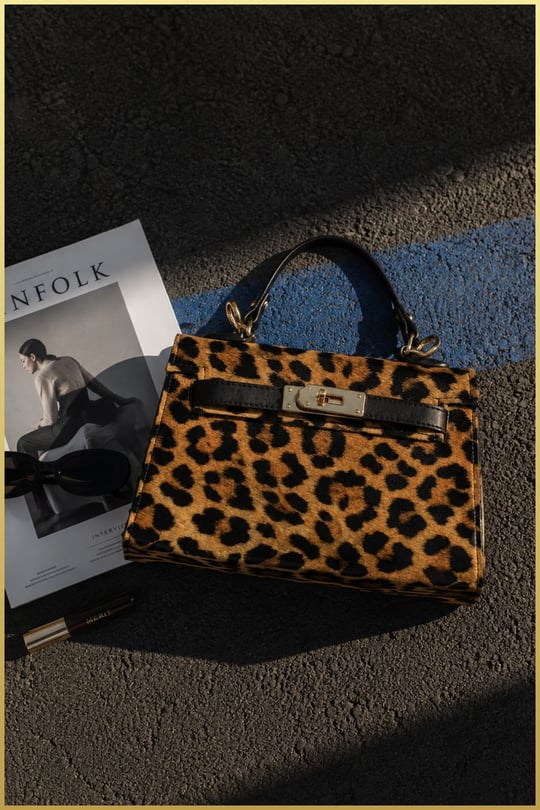 Kadın Mini Leopar Kilit Kapaklı El ve Omuz Çantası