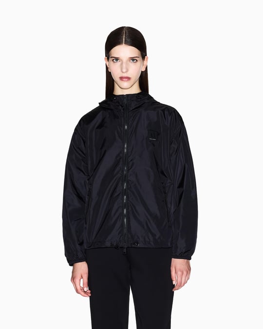 Armani Exchange Armani Exchange Kadın Normal Kalıp Kapüşonlu Beli Lastikli Uzun Kollu Rüzgarlık Siyah Ceket XW000955 AF12285-UC001