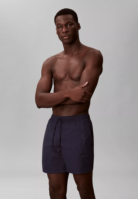 Calvin Klein Calvin Klein Erkek Beli Lastikli ve İp Bağlamalı Logo Detaylı Normal Kesim Lacivert Deniz Şortu LV00N61029-0PP