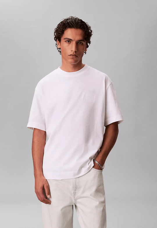 Calvin Klein Calvin Klein Erkek Regular Fit Pamuklu Göğüste CK Logolu Bisiklet Yaka Kısa Kollu Beyaz T-Shirt LV04LD224G-YAF