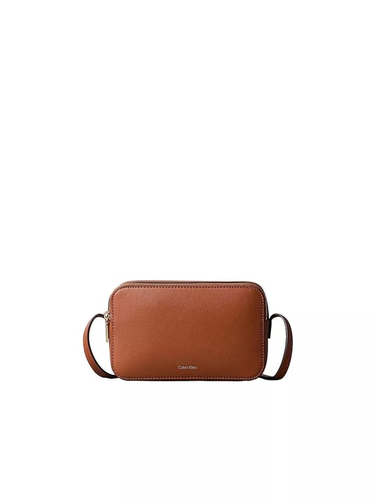 Calvin Klein Calvin Klein Kadın Parlak Deri Fermuar Kapama Ayarlanabilir Askı CK Yazı Desen Taba Çanta LV04F3276G-VG4
