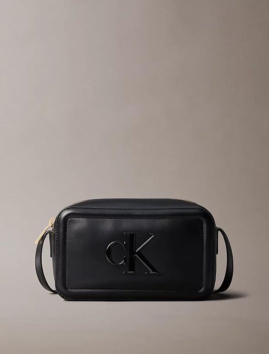 Calvin Klein Calvin Klein Kadın Parlak CK Logolu Fermuarlı Ayarlanabilir Omuz Askılı Siyah Omuz Çantası LV04F3220G-UB1